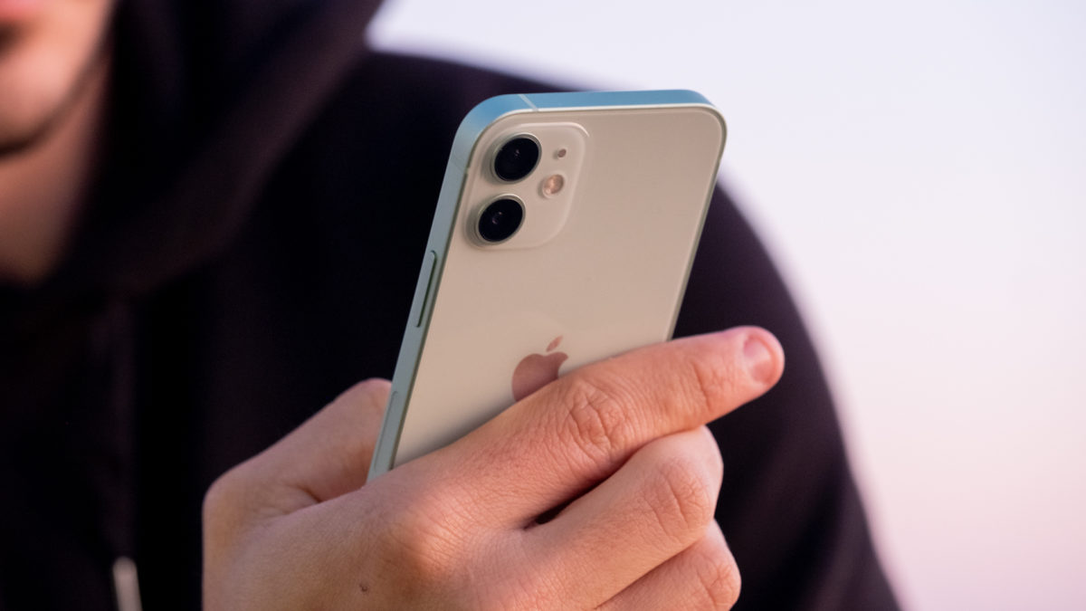 iPhone-12-Mini-back-in-hand-2-1200×675